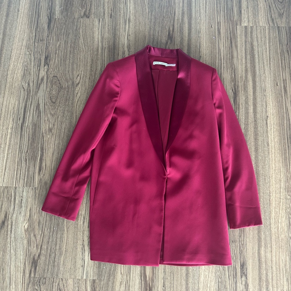 ALICE + OLIVIA Denny Notch Blazer in Raspberry - Picture 5 of 5